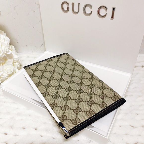 Authentic Gucci Home ULTRA RARE Collector’s Supreme T.V Guide Book Sleeve Set - Picture 9 of 11